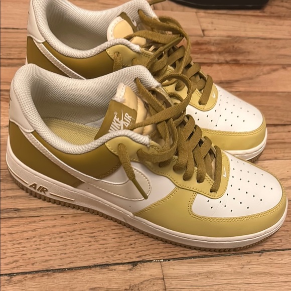 Men’s AF1 size 8.5 - Picture 1 of 5